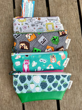 Load image into Gallery viewer, Small Zip Pouch