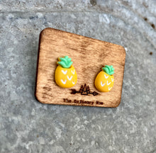 Load image into Gallery viewer, Pineapple
