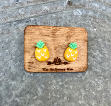 Load image into Gallery viewer, Pineapple
