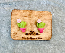 Load image into Gallery viewer, Cactus Flower
