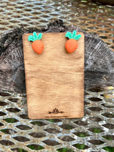 Load image into Gallery viewer, Carrots!
